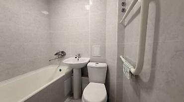 Продажа квартир: 2 комнаты, 43 м², 104 серия, 1 этаж, Евроремонт — 9