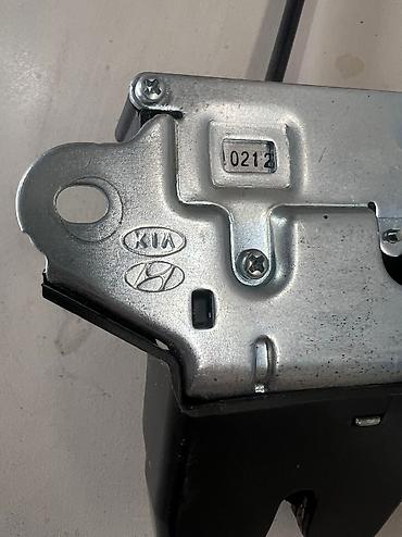 llumar: Петли крышки багажника Kia, 2019 г., Новый, Оригинал — 2