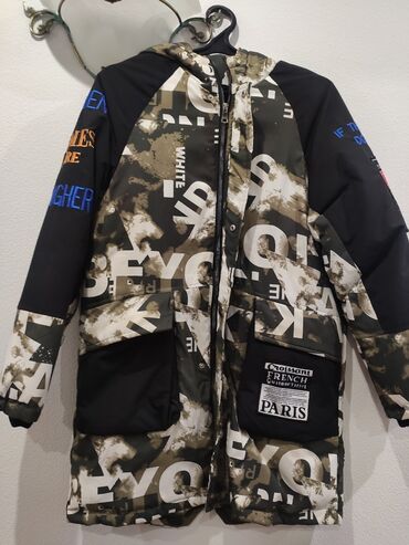 Прокат детских карнавальных костюмов: Куртки для мальчиков зимние, осенне-весенние ветровки, красная куртка — 17