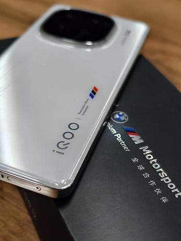 red magic 11 air: Vivo Б/у, 256 ГБ, цвет - Белый, 1 SIM, 2 SIM — 2