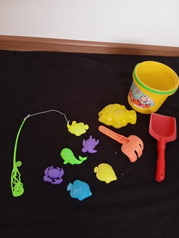 детский мир игрушки для мальчиков: Набор для песочницы и магнитная рыбалка б/у за всё 100 сом