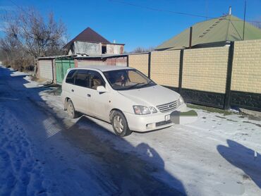 Toyota: Toyota : 1999 г., 2 л, Автомат, Газ, Минивэн