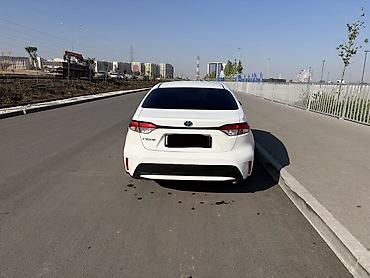 Продажа авто: Toyota Corolla: 2023 г., 1.8 л, Автомат, Гибрид, Седан — 6