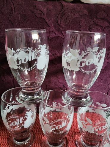 Čaše: Case nove golf sa stopom univerzalne. Komada 6 u ceni — 5