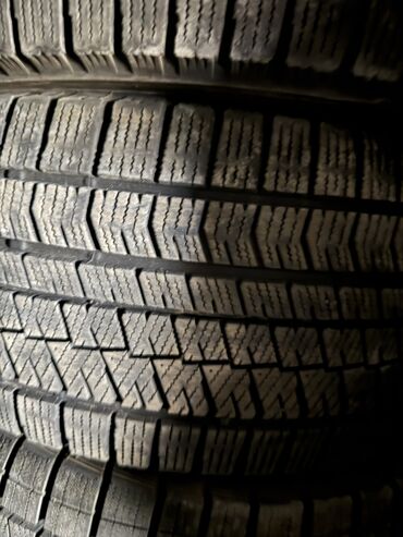шины на нивы: Шины 245 / 45 / R 17, Зима, Б/у, Комплект, Легковые, Япония, Bridgestone