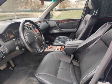 Mercedes-Benz: Mercedes-Benz E 220: 2.2 l | 2001 il Sedan -da lalafo.az — 9 Mercedes-Benz: Mercedes-Benz E 220: 2.2 l | 2001 il Sedan — 9