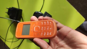 телефон наличка: Nokia 5230, Б/у, цвет - Оранжевый, 1 SIM