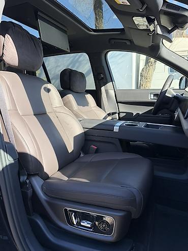 Lixiang: Lixiang L9: 2023 г., Гибрид, Внедорожник — 7