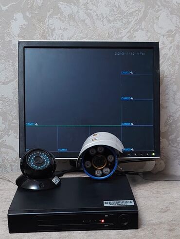 Videokameralar: Monitor
DVR
2 ədəd kamera
Qiymət 110 Manat
Kesle
Aysel banu
