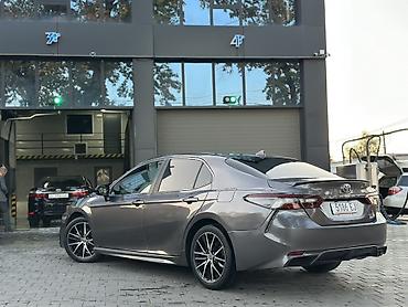 Toyota: Toyota Camry: 2021 г., 2.5 л, Автомат, Бензин, Седан — 6