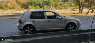 футболка 3 года: Volkswagen Golf: 1999 г., 2 л, Автомат, Бензин