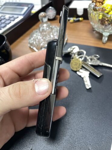 almaq ������n nokia 515: Nokia 8 Sirocco | İşlənmiş | < 2 GB Memory Capacity | rəng - Qara