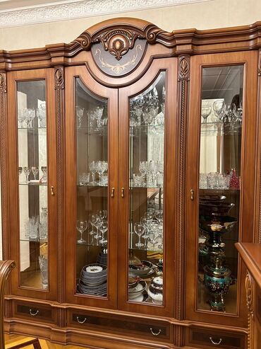 Qonaq otağı dəstləri: İşlənmiş, Rəf, Masa və oturacaqlar, Servant, Kredit yoxdur — 6