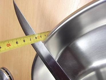 Medicinska oprema: Špric 100 ml za pretakanje ispiranje. Može i za druge namene . Kao — 20