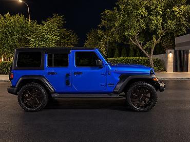 титан диски меняю: Jeep Wrangler: 2021 г., 2 л, Автомат, Бензин, Внедорожник — 2