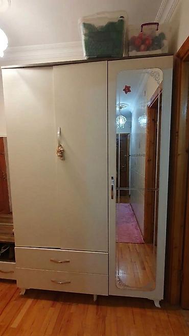 İşlənmiş, 3 qapılı, Güzgülü, Ağ, Açılan, Düz dolab lalafo.az -da İşlənmiş, 3 qapılı, Güzgülü, Ağ, Açılan, Düz dolab