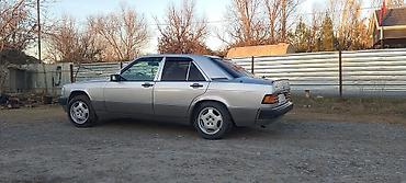 Mercedes-Benz: Mercedes-Benz 190 (W201): 0.2 l | 1990 il Sedan — 10