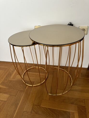 nameštaj kocka слике: Club tables, Round, Metal, Used