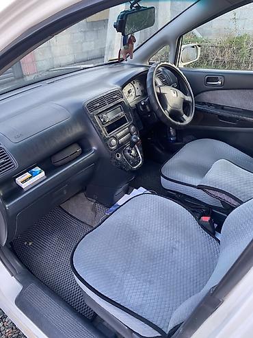 кассеты аудио: Honda Stream: 2000 г., 2 л, Автомат, Бензин, Минивэн — 3