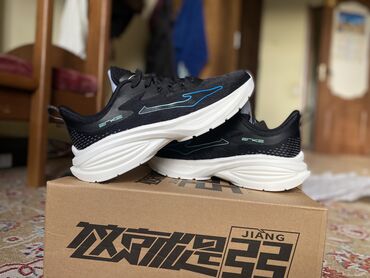Кроссовки и спортивная обувь: Бренд Hongxing Erke мужская обувь кроссовки новые мягкие эластичные