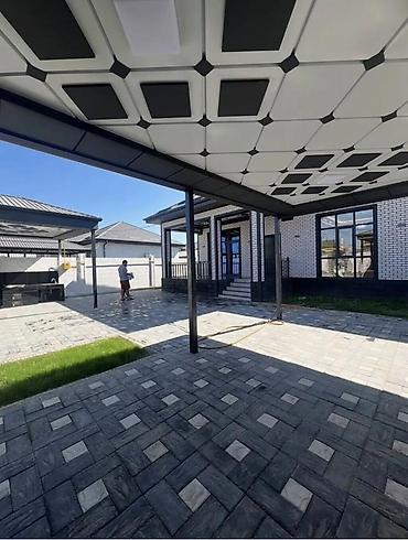 Продажа коттеджей и домов: 🏡 СРОЧНО ПРОДАЁТСЯ ДОМ В НОВОПАВЛОВКЕ! 📍 ул. Луговая, 🏠 Дом — 140 м² — 5