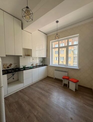 1 комнатная квартира на сутки в оше: 2 комнаты, 59 м², 6 этаж
