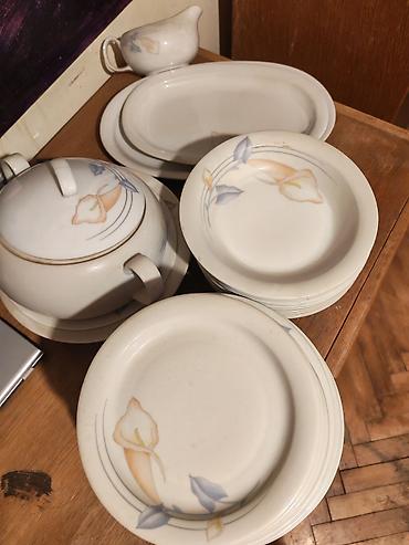 Porcelanski set za ručavanje – komplet za više osoba, klasičan beli