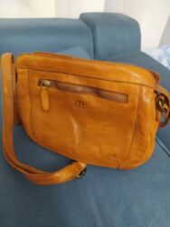Классические сумки: Шикарная сумочка кроссбоди,отличная мягкая кожа, цвет коньякразмер at lalafo.kg — 26 Классические сумки: Шикарная сумочка кроссбоди,отличная мягкая кожа, цвет коньякразмер — 26