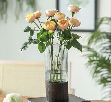 вазы с цветами: Вазы для цветов отличного качества с деревянной подставкой. Отлично
