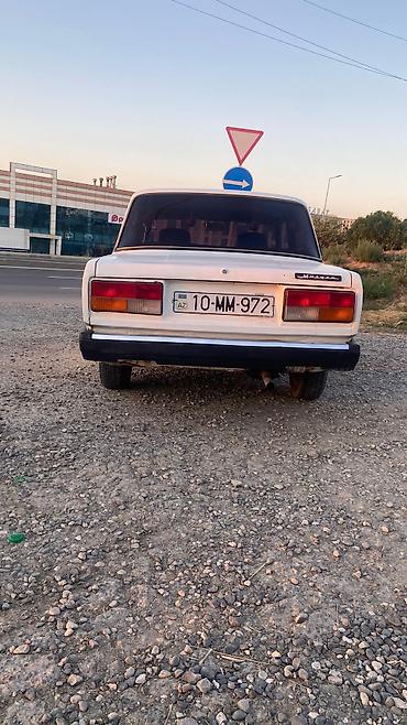 jiquli mosdu: VAZ (LADA) 2107: 1.6 l | 2004 il 100 km Sedan — 4