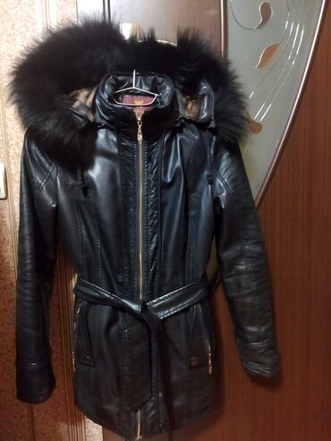 qadin hediyyeleri: Женская куртка L (EU 40), цвет - Черный