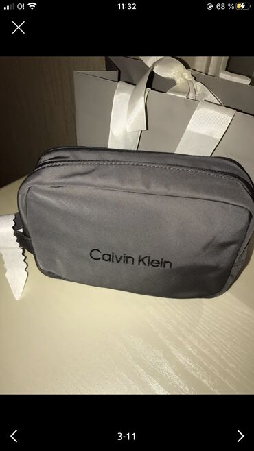 цепь золотая: Новая шикарная косметичка, оригинал от американского бренда Calvin