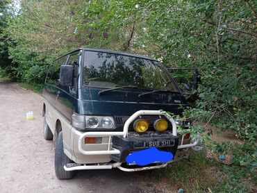 Mitsubishi: Mitsubishi Delica: 1994 г., 2.5 л, Автомат, Дизель, Внедорожник