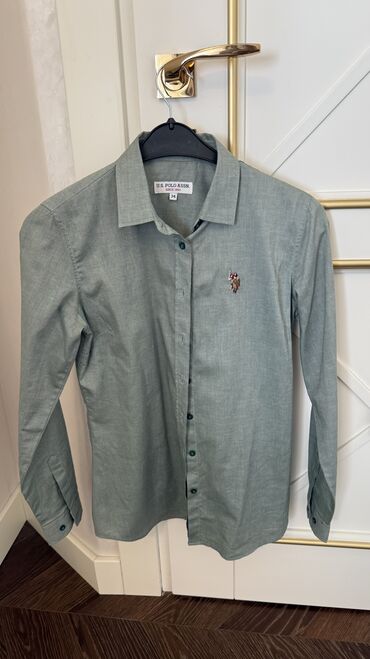 qadın cemperləri: Green Polo shirt (34 size)