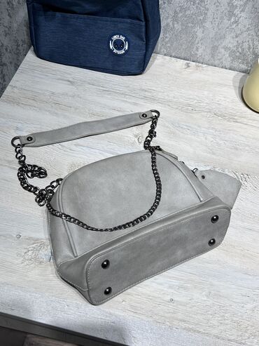 Çantalar: Çiyin çantası, Bershka, İşlənmiş