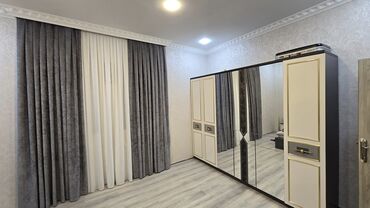 Uzunmüddətli kirayə mənzillər: Mebel və tam təchizatlı mənzil interyeri - Geniş yataq otağı: iki — 4