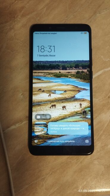 Poco: Xiaomi Redmi Note 5 (M1803E7TG) – qara rəng Xüsusiyyətlər: - Ekran