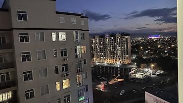 sky: Сдается 2-ух комнатная переделанная 3-шку * 2 спальни + зал. • Район — 6