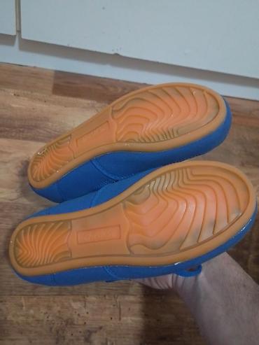 Patike: ASICS dečije rvačke patike – broj 33 - Model: visoki profil sa — 13