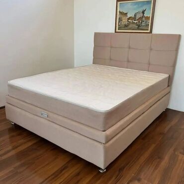 niski kreveti za decu: King size bed