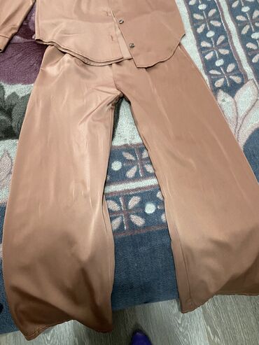 Вечерние платья: Вечернее платье, А-силуэт, Длинная модель, Атлас, С рукавами, С пайетками, M, XS, S — 15