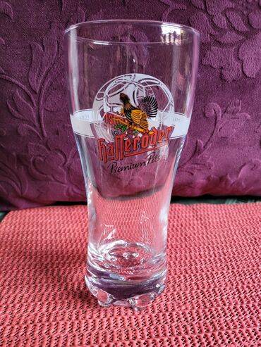 Čaše: Casa nova,vintaz Hasseroder Premium Pils sa 5 stopica — 3