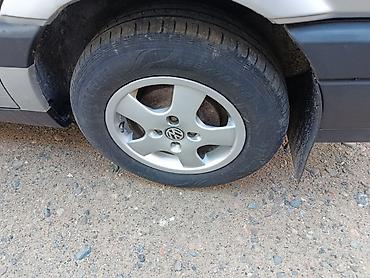Volkswagen: Volkswagen Passat: 1993 г., 1.8 л, Механика, Бензин, Универсал at lalafo.kg — 5 Volkswagen: Volkswagen Passat: 1993 г., 1.8 л, Механика, Бензин, Универсал — 5