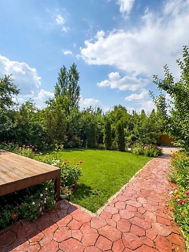 Продажа дач: 🏡 Продаётся благоустроенная дача в селе Таш-Мойнок. Продаётся уютная — 24