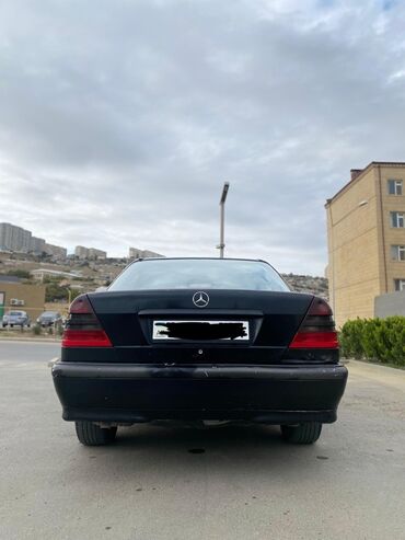 Mercedes-Benz: Mercedes-Benz C-Class: 1.8 l | 1999 il Sedan — 2