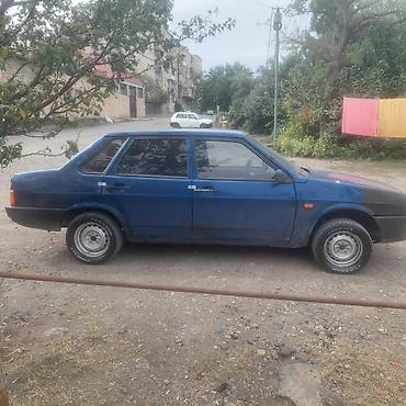 rol satisi: VAZ (LADA) 21099: 1.5 l | Sedan — 3