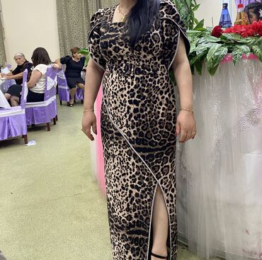 esma hicab instagram: Ziyafət donu . 1dəfə geyilib. Bu dondan Bakida hec kimdə yoxdu. Cox