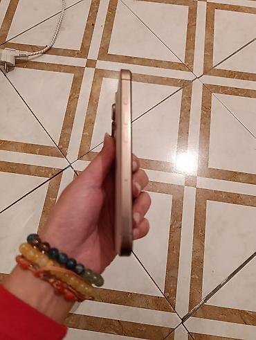 apple iphone: IPhone 16 Pro, Qızılı, Face ID — 3