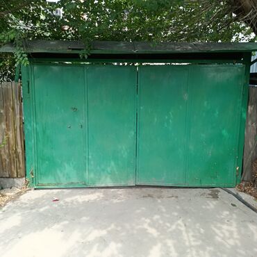 вороьа: Продаю 2 штука ворота для дома и гаража сделано из толстого листа