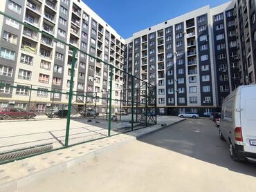 3 комнатная квартира 104 серии бишкек: 3 бөлмө, 89 кв. м, 1 кабат, ПСО (өзү оңдоп түзөтүп бүтүү үчүн)
